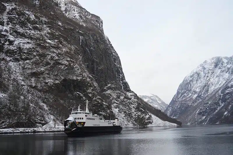 Crucero por los fiordos noruegos en invierno