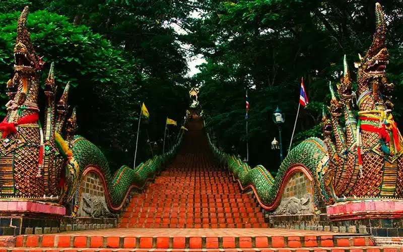 Escaleras Wat Phra Doi Suthep