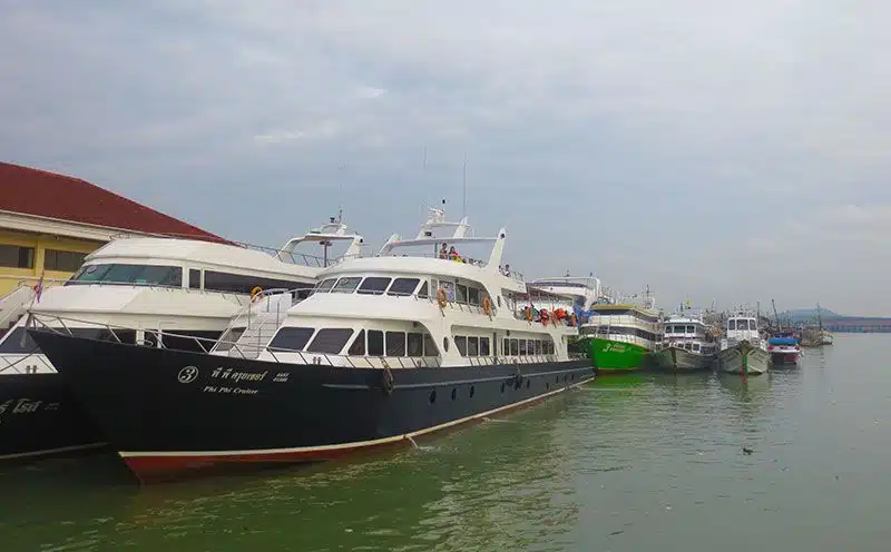 Barco a las Islas Phi Phi viajar a Tailandia por libre
