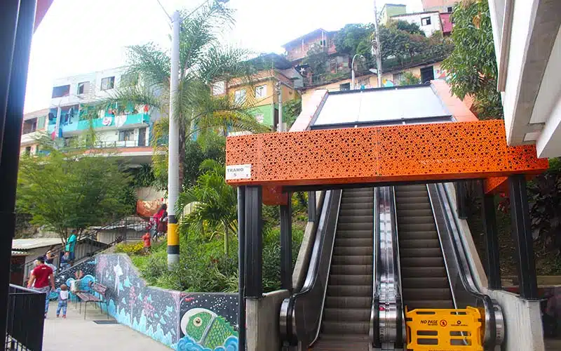 Comuna 13 visitar Medellín