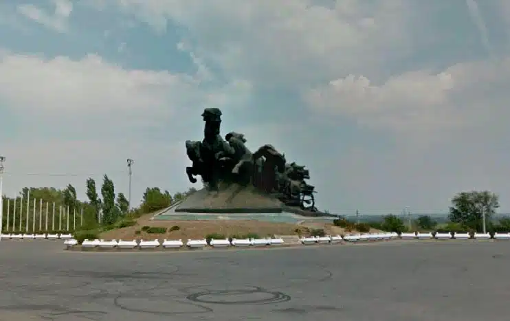 Monumento Tachanka Rostovite