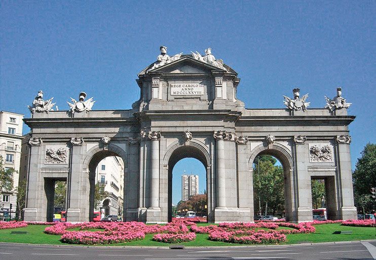 Las 10 mejores zonas dónde alojarse en Madrid y los mejores hoteles para dormir en la capital española 🛌