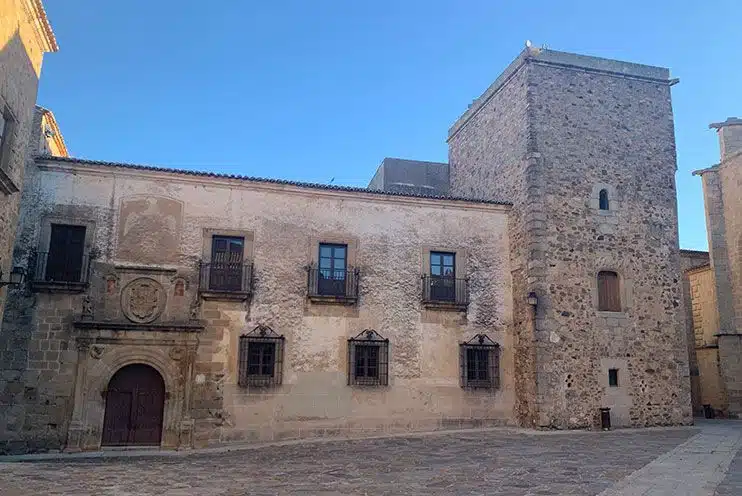 Palacio Hernando de Ovando Caceres