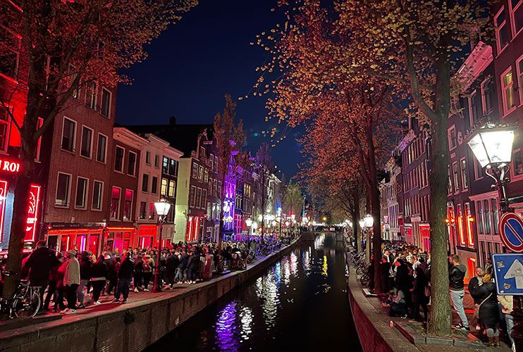 Visitar el Barrio Rojo de Amsterdam: qué ver y hacer y consejos