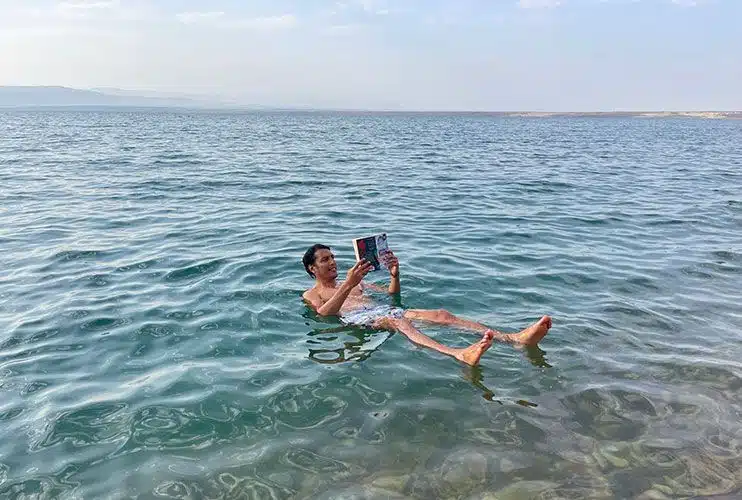 Viajar a Jordania por libre Bañarse en el Mar Muerto