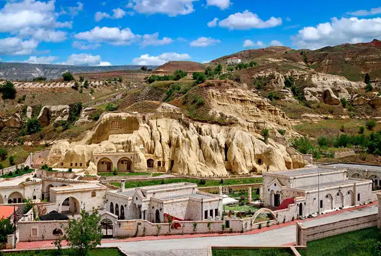 Seraphim Cave Suites