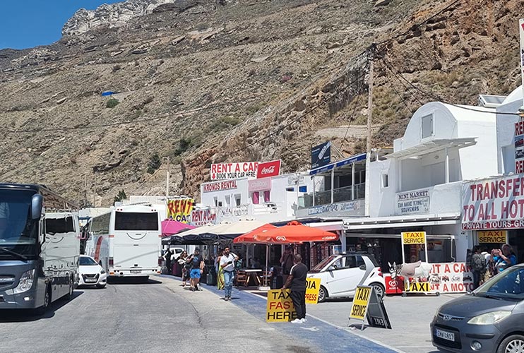 Puerto Athinios de Santorini