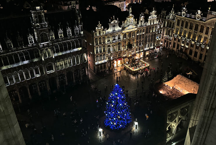 Vistas de la Grand Place desde la Torre del ayuntamiento de Bruselas