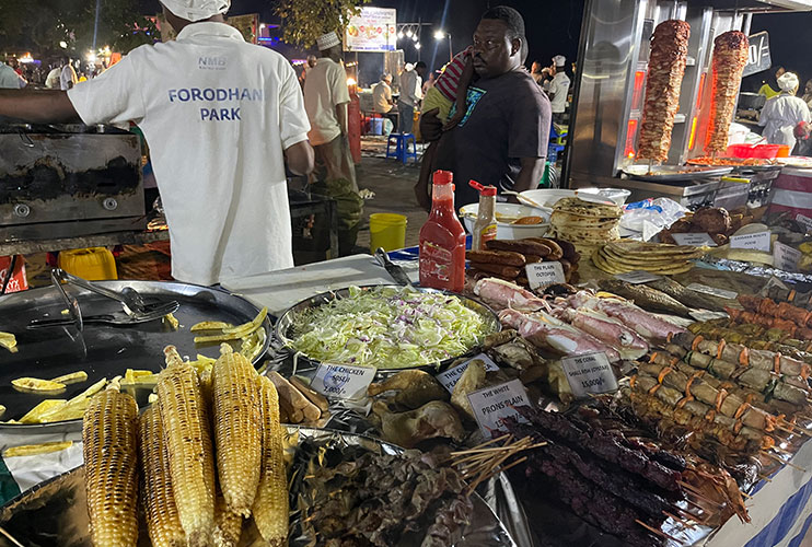 Mercado de comida de Forodhani en Stone Town