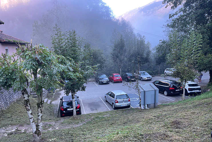 Aparcamiento en los Lagos de Covadonga