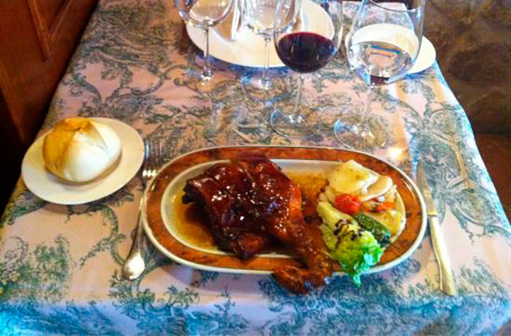Bares en Trujillo: restaurante bizcocho