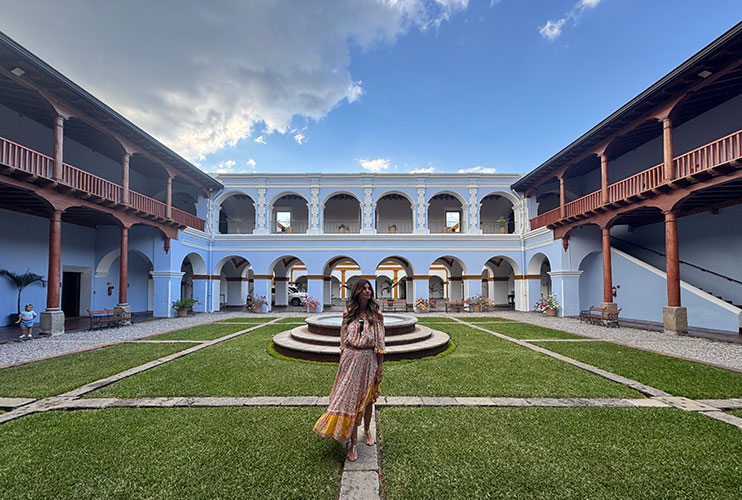 Claustro del Antiguo colegio de la compañía de Jesús