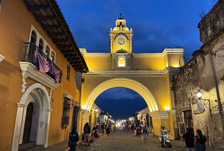 Qué ver en Antigua Guatemala: arco de Santa Catalina