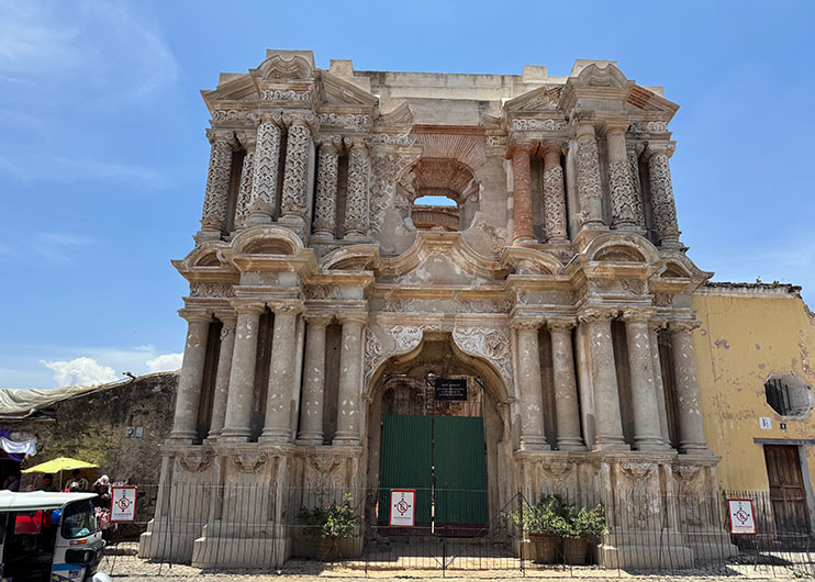 Ruinas de la Iglesia de Nuestra Señora del Carmen
