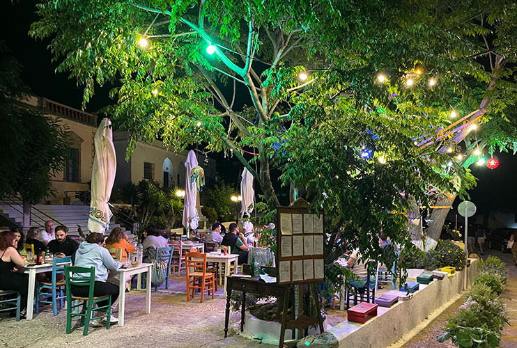 Restaurantes en Plaka Milos