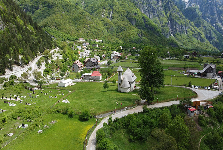 Viajar a Albania