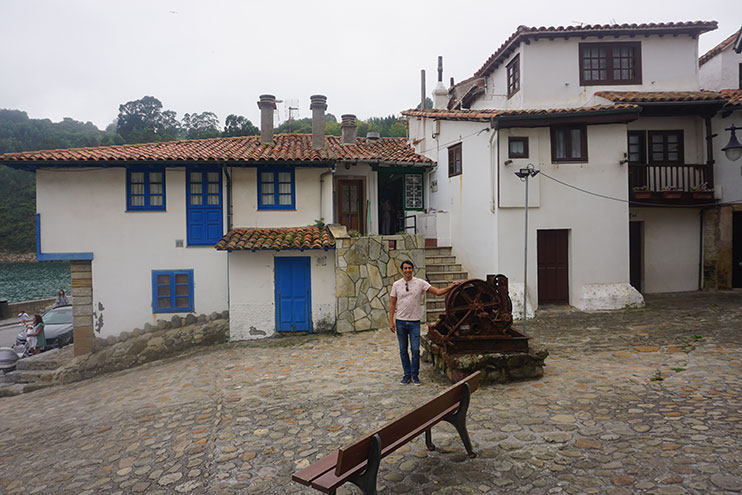 Plaza del Riveru tazones