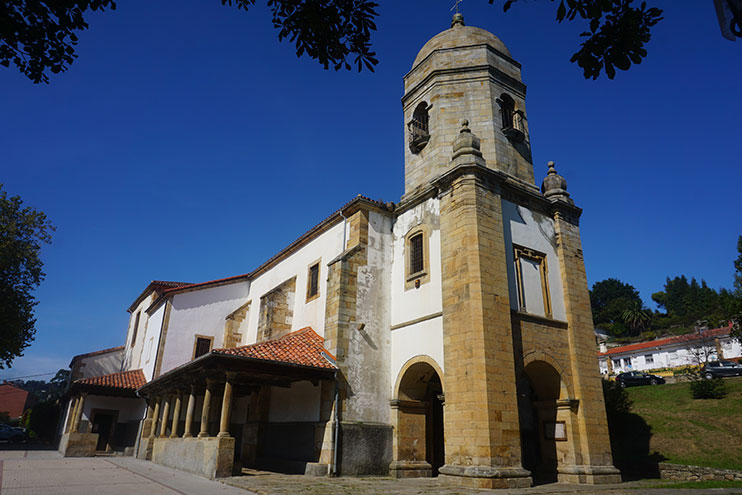 Qué visitar en Lastres: Iglesia Santa María de Sabada