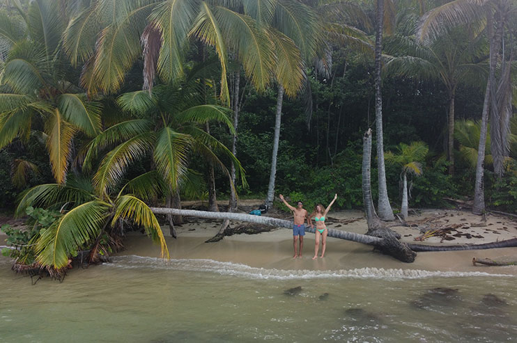Sendero a playa Estrellas