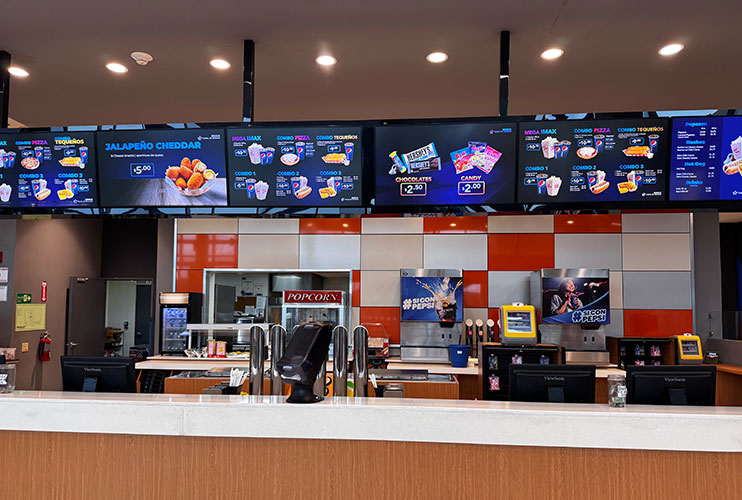 Cine en el centro de visitantes del canal de Panamá