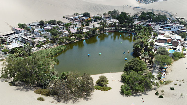 Oasis de Huacachina, Perú