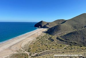 Qué ver en Cabo de Gata: playa de los muertos