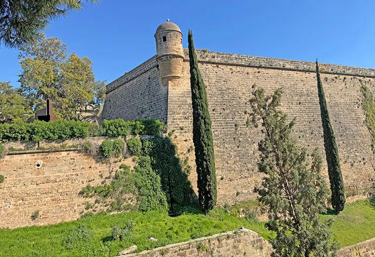 Es Baluard