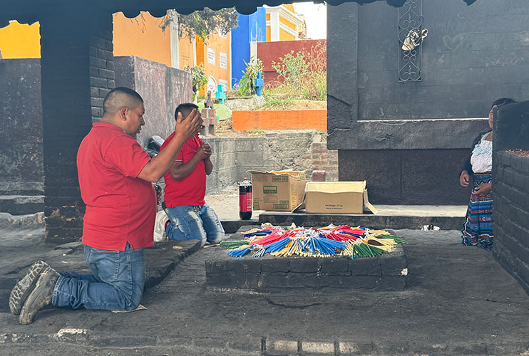 Plaza Ceremonial Oxlajuj Baq’ Tun Chichicastenango