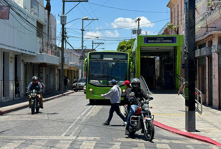 Cómo moverse en Ciudad de Guatemala: Transmetro