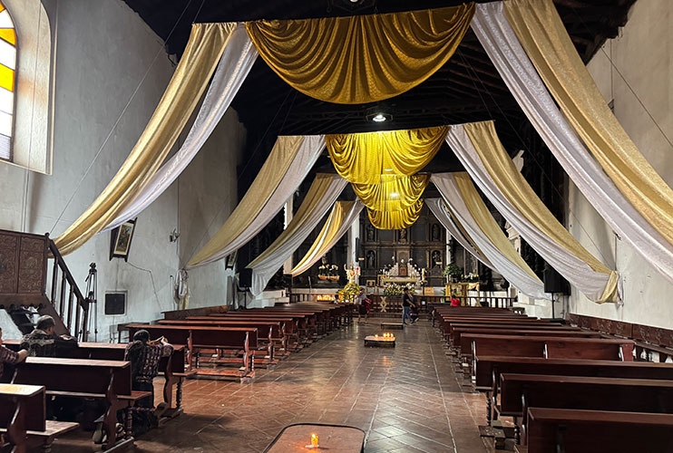 Qué ver en Chichicastenango: iglesia de Santo Tomás