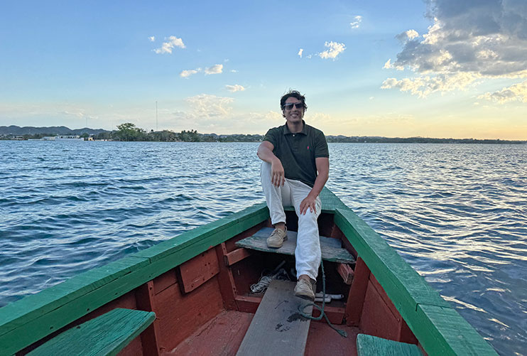 Paseo en barca por el lago Petén