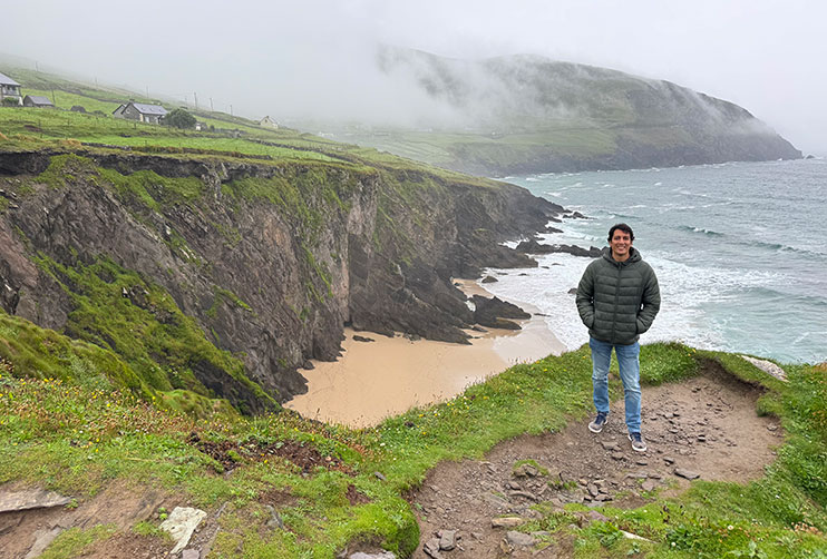 Coumeenoole beach