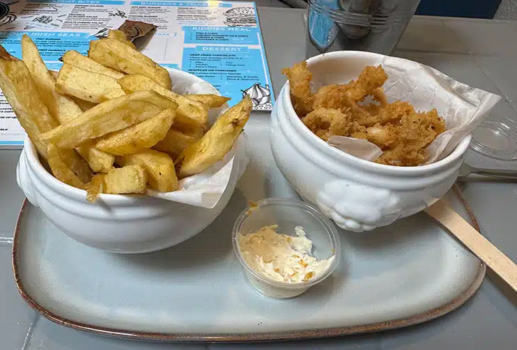 Platos típicos de Irlanda: fish and chips