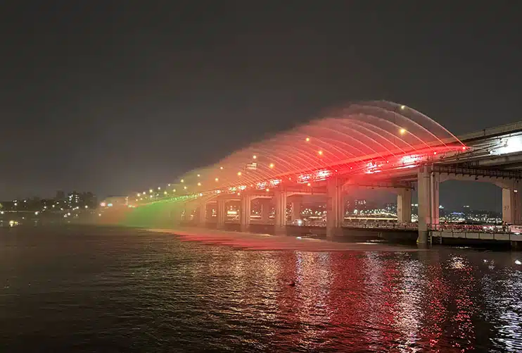 Qué hacer en Seúl: espectáculo de luces en Banpo bridge