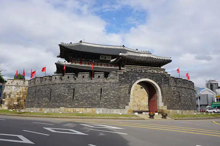 Paldalmun gate