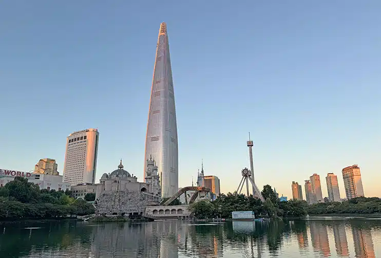 Sky tower Seúl