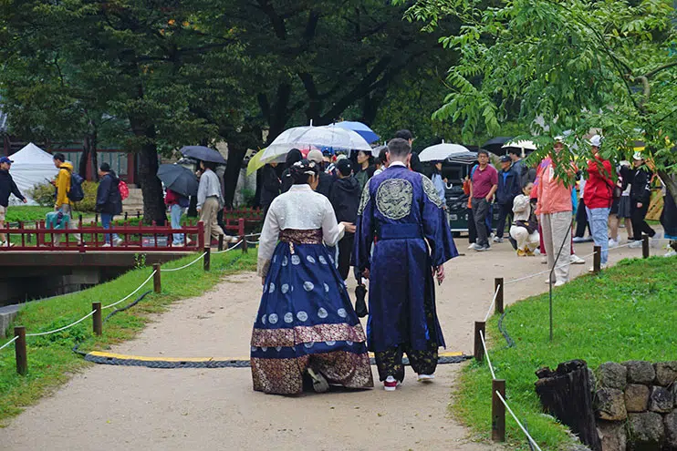 Hanbok en los palacios de Seúl