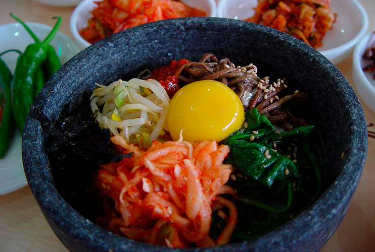 Comer bibimbap en Jeonju