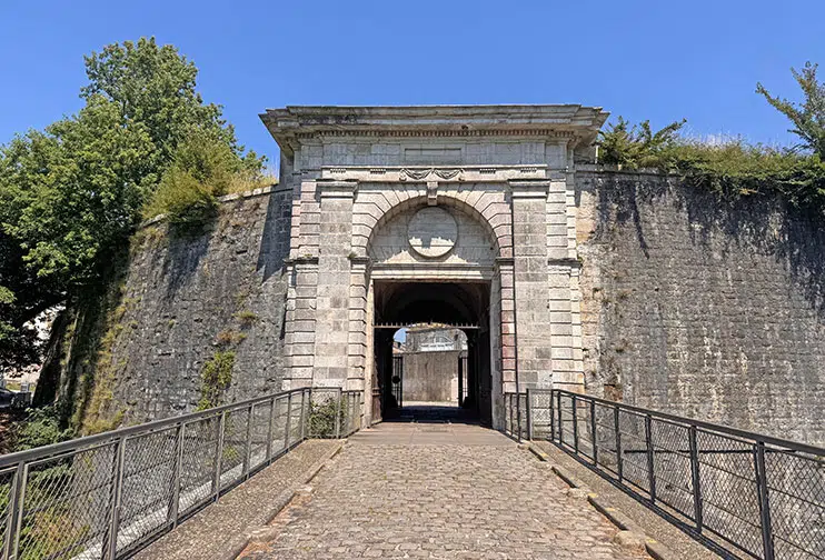 Puerta de España